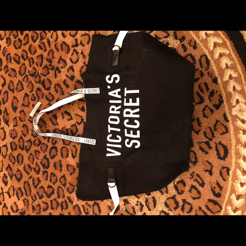 Large NWT VS tote
